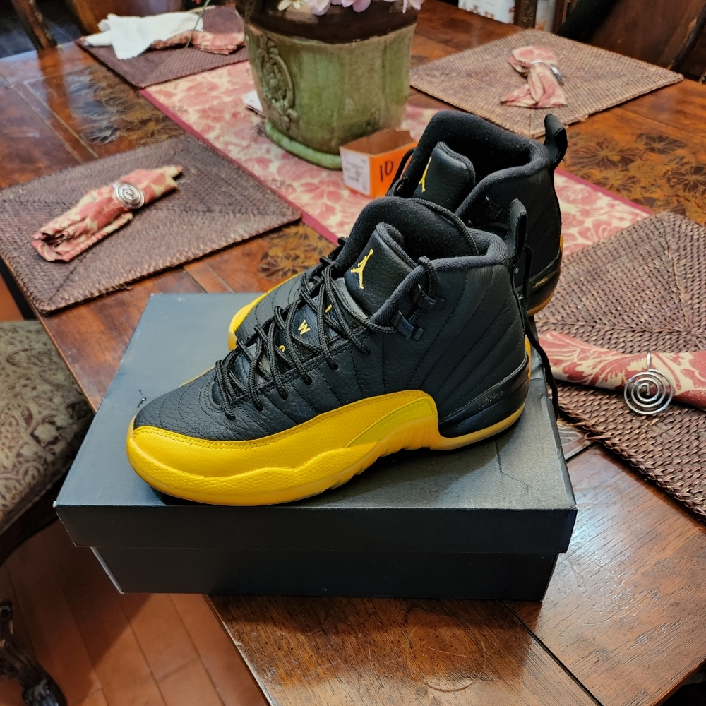 Jordan 12s size 5.5y black and gold